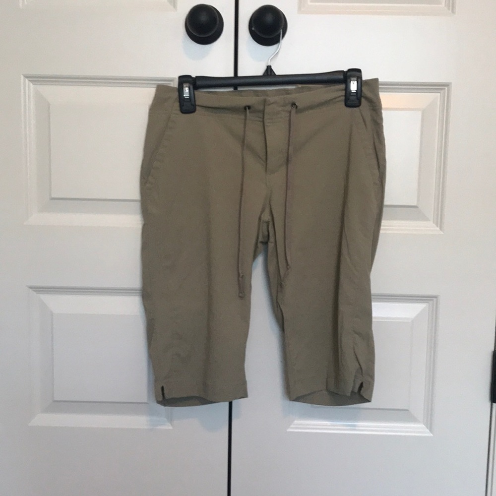 Columbia capris